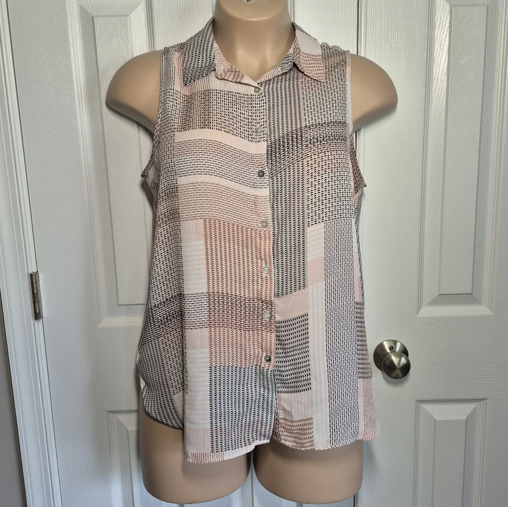 Rose +‎ Olive Sleeveless Light Pink Black Pattern Flowy Button Down Top Plus 1X